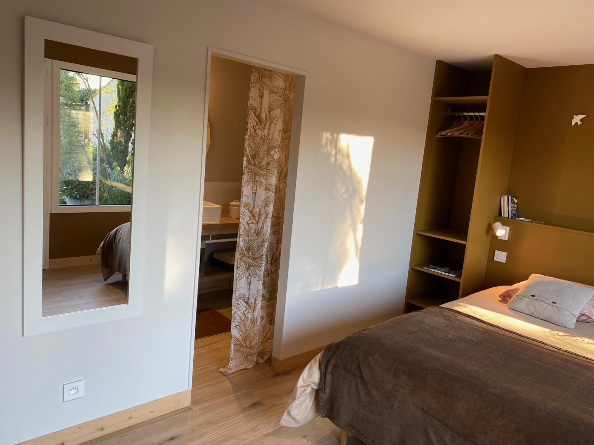 Maison M, Chambre Privee Acces Jardin Piscine Et Jacuzzi Pres De La Rochelle La Rochelle  Zimmer foto